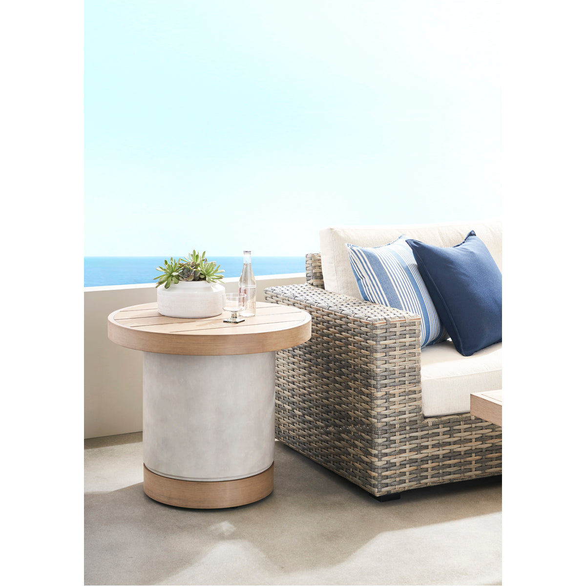 Vanguard Furniture Montclair Outdoor Sofa